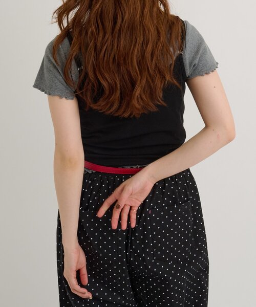 w closet(ダブルクローゼット)の「【5色展開】プレート付きキャミ 夏服(キャミソール・レディース・グリーン/ピンク/オフホワイト/ブルー/ブラック・FREE)」の18枚目の写真