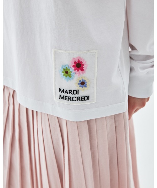 Mardi Mercredi（マルディメクルディ）の「TSHIRT LONG SLEEVE FLOWER PATCH / Tシャツ ロング スリーブ フラワー パッチ（Tシャツ/カットソー・レディース・ブラック/ホワイト・FREE）」の3枚目の写真