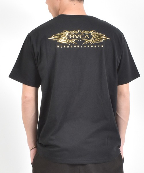 ムラサキスポーツ（ムラサキスポーツ）の「【ムラサキスポーツ限定】MURASAKI ムラサキ × RVCA ルーカ コラボレーション 半袖 Tシャツ BG04AP09（Tシャツ/カットソー・メンズ・ブラック系その他/ホワイト/ブラック系その他2・S/M/L）」の2枚目の写真
