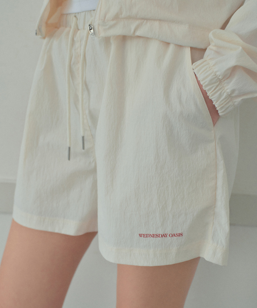 WEDNESDAYOASISFORWOMEN(ウェンズデー オアシス フォー ウーマン)の「ナイロンウィンドショーツ_CREAM(WB6PT23)(その他パンツ・レディース・Cream・FREE)」の2枚目の写真