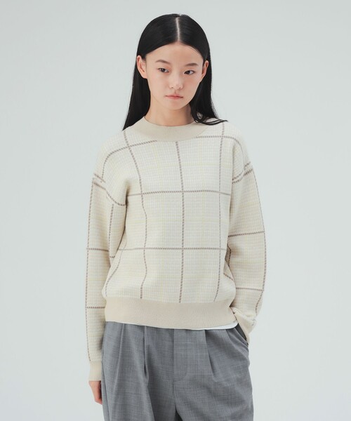 BEAMS HEART(ビームスハート)の「ハイネック チェック ニット プルオーバー(ニット/セーター・レディース・ベージュ/オフホワイト/チャコールグレー・FREE)」の3枚目の写真