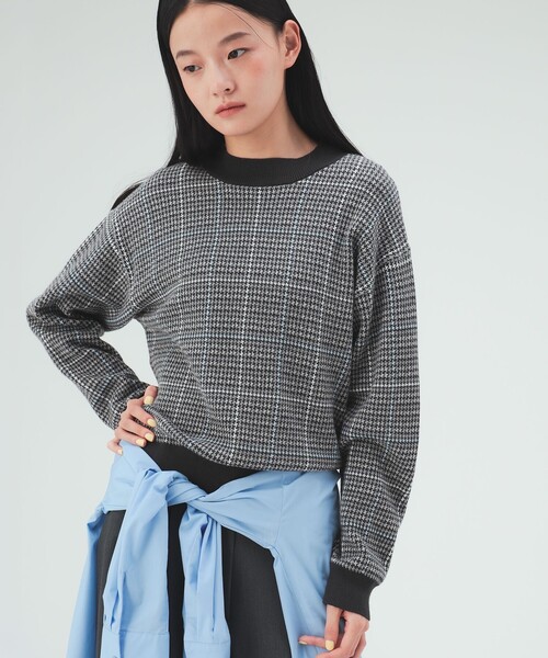 BEAMS HEART(ビームスハート)の「ハイネック チェック ニット プルオーバー(ニット/セーター・レディース・ベージュ/オフホワイト/チャコールグレー・FREE)」の11枚目の写真