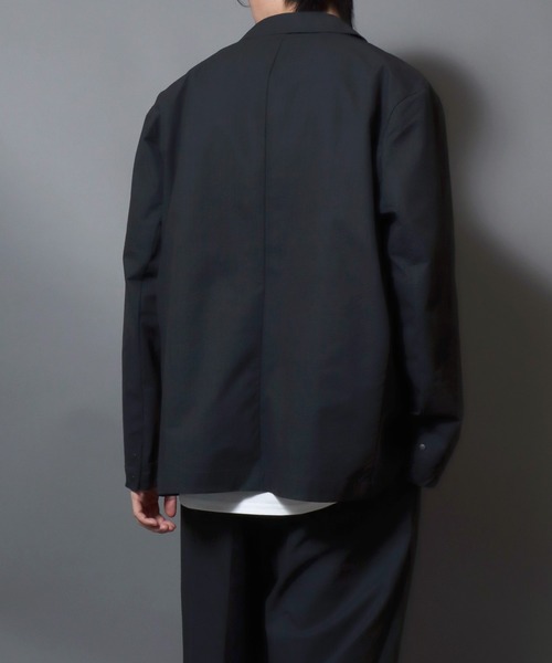 ANPAS(アンパス)の「Poly Seersucker Tailored Jacket / 〈セットアップ対応〉シアサッカー オーバーサイズ 3ボタンジャケット メンズ サマージャケット テーラード アウター ブレザー リラックスフィット(テーラードジャケット・メンズ・ブラック/ネイビー/モカ/チャコールグレー/スミクロ・LL/L/M)」の11枚目の写真