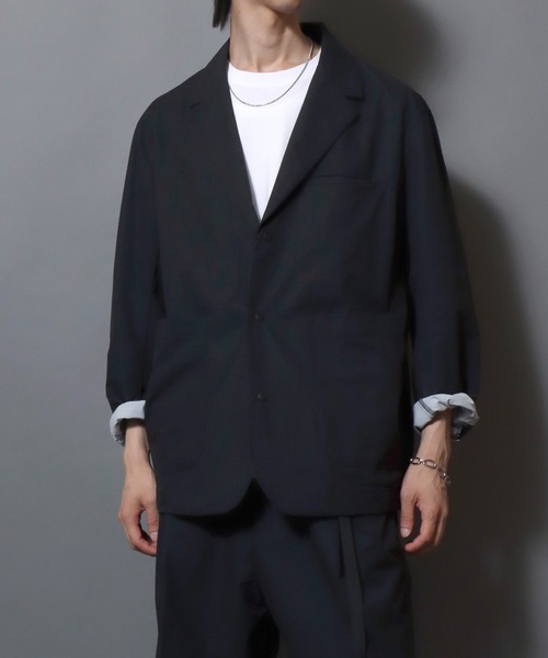 ANPAS(アンパス)の「Poly Seersucker Tailored Jacket / 〈セットアップ対応〉シアサッカー オーバーサイズ 3ボタンジャケット メンズ サマージャケット テーラード アウター ブレザー リラックスフィット(テーラードジャケット・メンズ・ブラック/ネイビー/モカ/チャコールグレー/スミクロ・LL/L/M)」の13枚目の写真