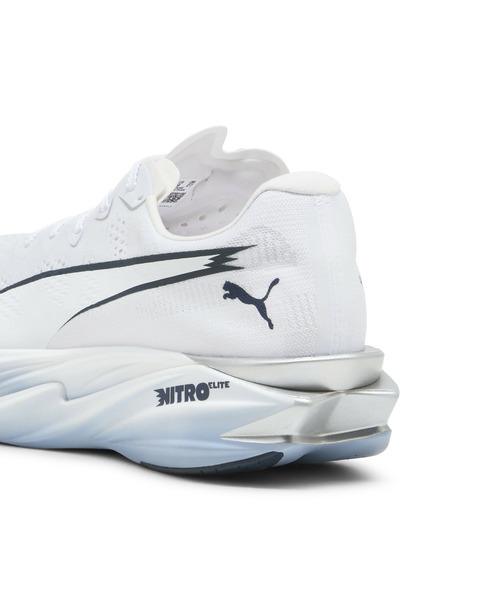 PUMA(プーマ)の「PUMA プーマ メンズ ディヴィエイト ニトロ エリート 4 ランニングシューズ(スニーカー・メンズ・ホワイト×ブルー・29.0cm/28.5cm/25.0cm/25.5cm/27.5cm/28.0cm/27.0cm/26.0cm/26.5cm)」の5枚目の写真