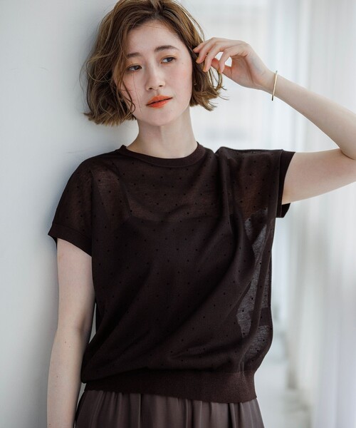 23区 L（ニジュウサンクオオキイサイズ）の「シアードット フレンチスリーブ ニット（ニット/セーター・レディース・ネイビー系/ライトグレー系/ダークブラウン系/ブラック系・44/46）」の8枚目の写真