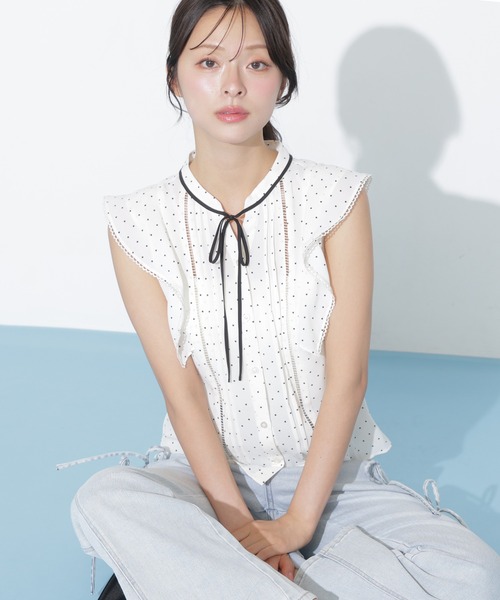 JILL by JILL STUART(ジルバイジルスチュアート)の「ハシゴレースフリル袖ブラウス(シャツ/ブラウス・レディース・ブルー/ホワイト/ホワイト系その他・FREE)」の4枚目の写真