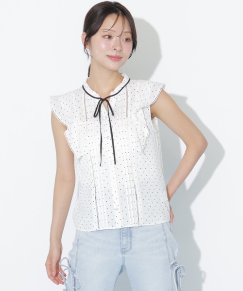 JILL by JILL STUART(ジルバイジルスチュアート)の「ハシゴレースフリル袖ブラウス(シャツ/ブラウス・レディース・ブルー/ホワイト/ホワイト系その他・FREE)」の6枚目の写真