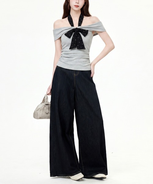 LUCPY(ラクピー)の「リボンオフショルダートップス(その他トップス・レディース・グレー・SMALL/LARGE/MEDIUM)」の5枚目の写真