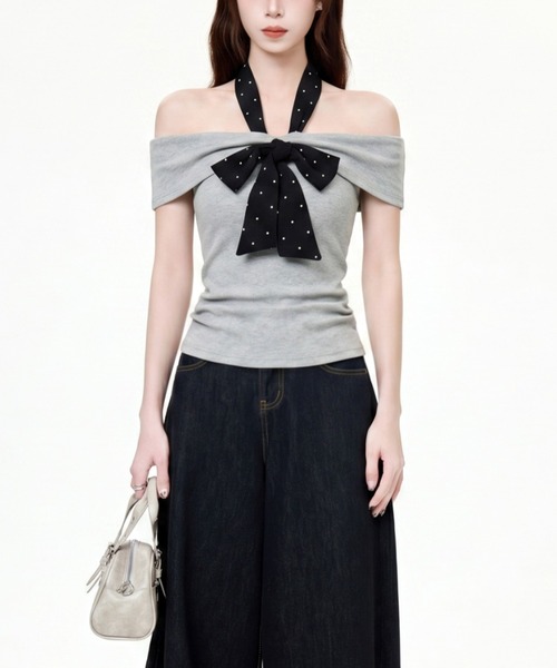 LUCPY(ラクピー)の「リボンオフショルダートップス(その他トップス・レディース・グレー・SMALL/LARGE/MEDIUM)」の6枚目の写真
