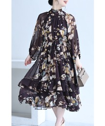 フレア裾の花柄シアーミディアムワンピース(紐ベルト付き)