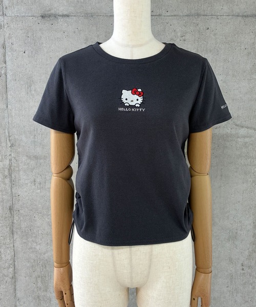 GLAMOROUS JANE(グラマラスジェーン)の「HELLO KITTY サイドドロストリブ半袖Tシャツ(Tシャツ/カットソー・レディース・チャコールグレー/ブラック/オフホワイト・FREE)」の15枚目の写真