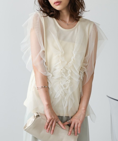 Bab（バブ）の「チュールギャザーノースリーブトップス（Tシャツ/カットソー・レディース・グレイッシュベージュ/チャコールグレー/アイボリー・FREE）」の2枚目の写真