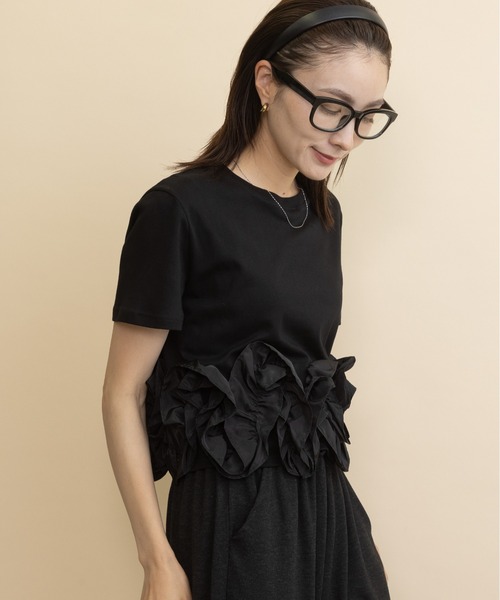 lodie(ロディ)の「裾フラワーモチーフT(Tシャツ/カットソー・レディース・ストライプ/ブラック・FREE)」の2枚目の写真