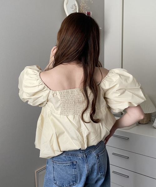 merrylatte(メリーラテ)の「2WAY オフショルダー ボリューム 半袖 ブラウス【NOUA】(シャツ/ブラウス・レディース・イエロー/ホワイト・FREE)」の5枚目の写真