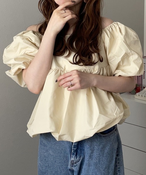 merrylatte(メリーラテ)の「2WAY オフショルダー ボリューム 半袖 ブラウス【NOUA】(シャツ/ブラウス・レディース・イエロー/ホワイト・FREE)」の9枚目の写真