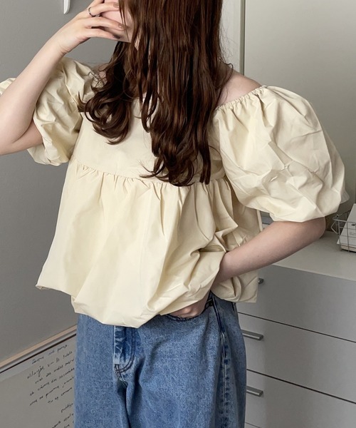 merrylatte(メリーラテ)の「2WAY オフショルダー ボリューム 半袖 ブラウス【NOUA】(シャツ/ブラウス・レディース・イエロー/ホワイト・FREE)」の10枚目の写真