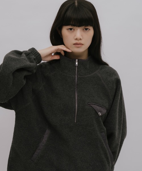 duei(デュイ)の「ハーフジップフリースプルオーバー(Tシャツ/カットソー・レディース・ブラウン/チャコールグレー・FREE)」の2枚目の写真