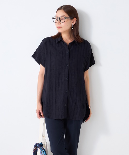 GALLORIA(ギャローリア)の「ドビーストライプドルマンシャツ(シャツ/ブラウス・レディース・イエロー/ベージュ/ネイビー・S/M/LL/L)」の3枚目の写真