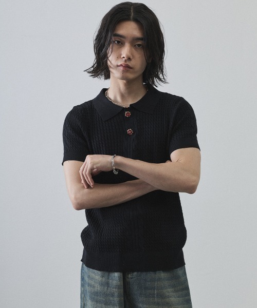 Shoowtime（ショウタイム）の「Floral Button Jacquard Knit Polo Short Sleeve Pullover / フラワーボタンジャガードクロップドニットポロ半袖プルオーバー（ニット/セーター・メンズ・ブラック/グレー・MEDIUM/LARGE/X-LARGE）」の3枚目の写真
