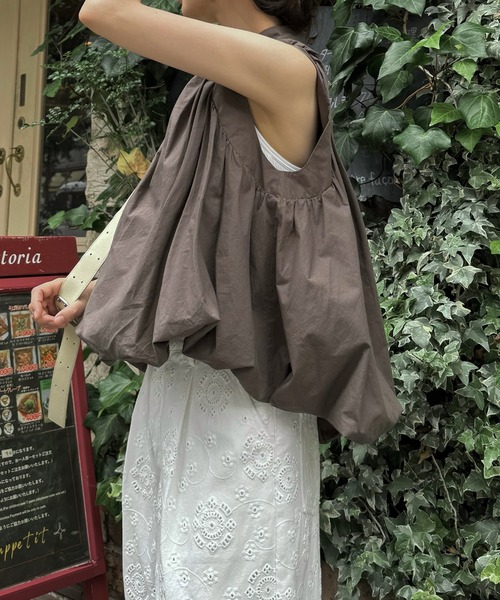 WILLFULLY(ウィルフリー)の「volume balloon gather no sleeve tops(シャツ/ブラウス・レディース・サックスブルー/モカ/ブラック・FREE)」の19枚目の写真