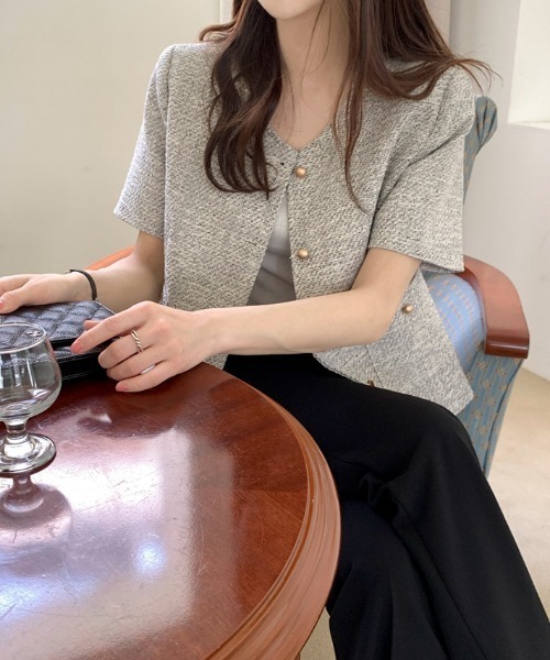 FAVORITO（ファヴォリート）の「半袖ノーカラーツイードジャケット（ノーカラージャケット・レディース・ダークグレー/ライトグレー・F）」の5枚目の写真