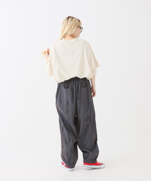 HEART MARKET(ハートマーケット)の「レース部分使いプルオーバー(Tシャツ/カットソー・レディース・チャコール/グリーン/マスタード/ブラック/ナチュラル・FREE)」の16枚目の写真