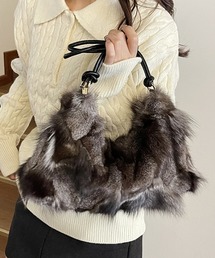 パッチ風フェイクファーショルダーバッグ