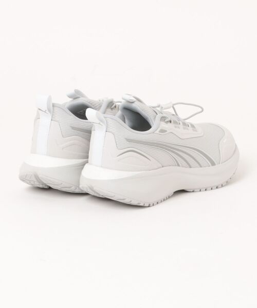 PUMA(プーマ)の「PUMA プーマ SOFTRIDE MOVE ON F AS WD 幅広 滑りにくい レディーススニーカー(ソフトライドムーブオンフダンASワイド)(スニーカー・レディース・アイボリー/ライトグレー/ブラック・22.5cm/23.0cm/23.5cm/24.0cm/24.5cm/25.0cm)」の4枚目の写真