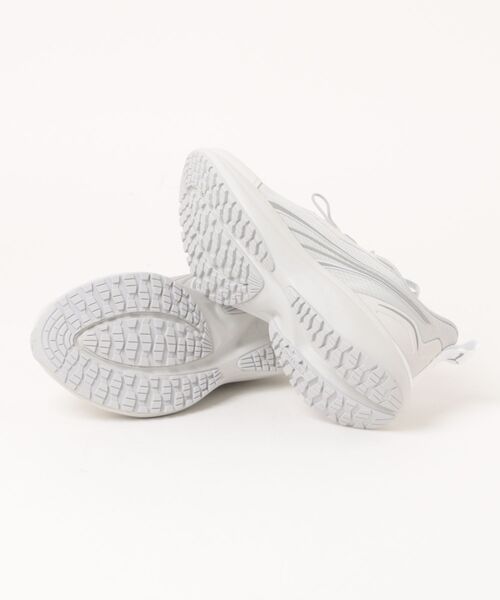 PUMA(プーマ)の「PUMA プーマ SOFTRIDE MOVE ON F AS WD 幅広 滑りにくい レディーススニーカー(ソフトライドムーブオンフダンASワイド)(スニーカー・レディース・アイボリー/ライトグレー/ブラック・22.5cm/23.0cm/23.5cm/24.0cm/24.5cm/25.0cm)」の5枚目の写真