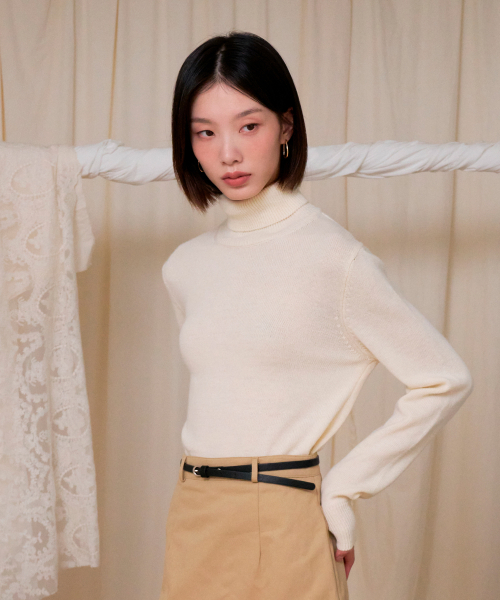 VLETI（ブレッティ）の「Wool Turtleneck Sweater(Cream)（ニット/セーター・レディース・クリーム・FREE）」の2枚目の写真