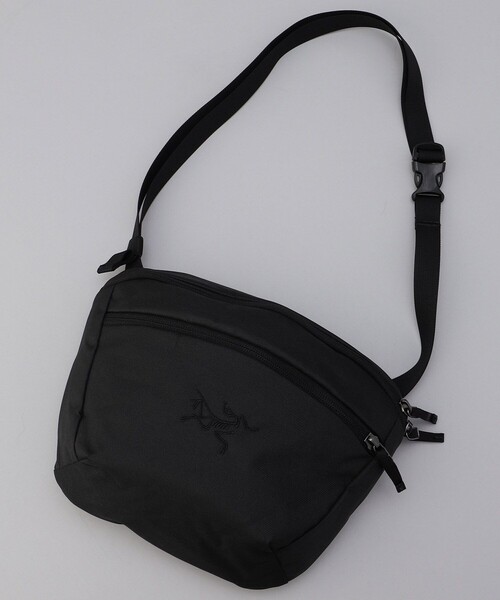【極美品】ARC'TERYX ショルダーバッグ 廃盤モデル ブランド古着】ショルダーバッグ（ショルダーバッグ）｜ARC'TERYX