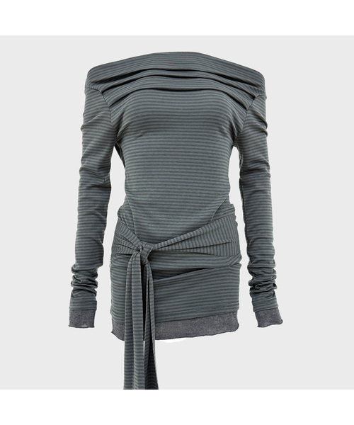 PLASMASPHERE(プラズマスフィア)の「ウィロー ボートネック ドレープ ストライプ オフショルダー ラップ ロングスリーブ Tシャツ_2COLOR(Tシャツ/カットソー・レディース・ダークグレー/ライトグレー・FREE)」の2枚目の写真