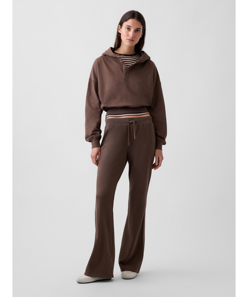 GAP(ギャップ)の「ヴィンテージソフト フレンチテリー フレア スウェットパンツ(スウェットパンツ・レディース・グレー/ネイビー/ブラック/ブラウン・XXS/S/M/L/XS)」の16枚目の写真
