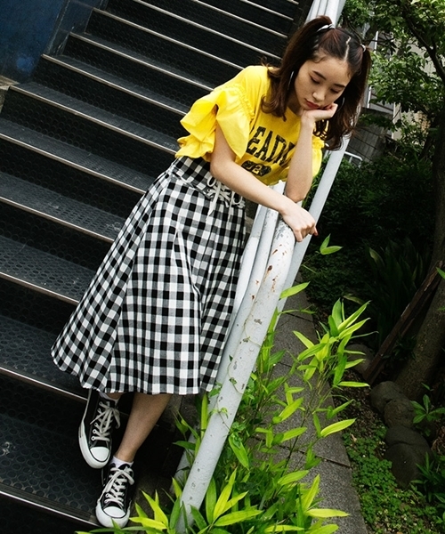 WEGO(ウィゴー)の「WEGO/ギャザーフリルロゴカットソー(Tシャツ/カットソー・レディース・ホワイト/レッド/イエロー・FREE)」の4枚目の写真