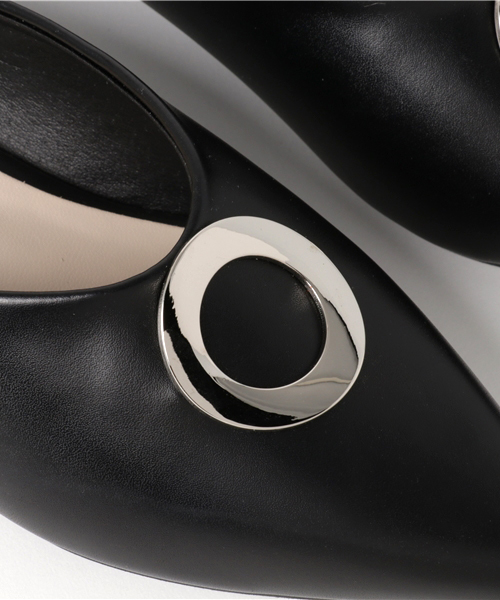 GeeRA(ジーラ)の「リング金具付ポインテッドミュール(サンダル・レディース・ブラック/グレー・SMALL/LARGE/MEDIUM/X-LARGE)」の6枚目の写真