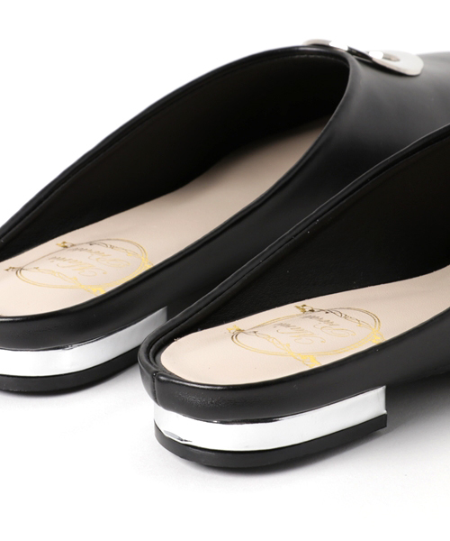 GeeRA(ジーラ)の「リング金具付ポインテッドミュール(サンダル・レディース・ブラック/グレー・SMALL/LARGE/MEDIUM/X-LARGE)」の3枚目の写真