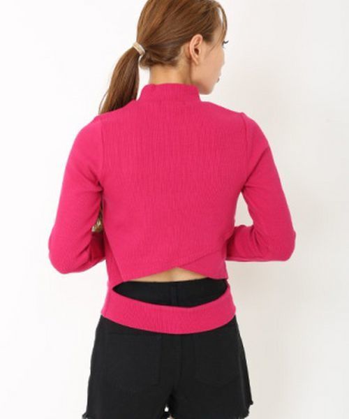 ENVYM（アンビー）の「ＢＡＣＫクロスハイネックＴＯＰＳ（ニット/セーター・レディース・ホワイト/ブラック/ピンク/ブルー・FREE）」の10枚目の写真