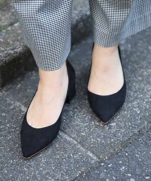 LOWRYS FARM（ローリーズファーム）の「ポインテッドヒールパンプス　781114（パンプス・レディース・ブルー系その他/ブラック/グレー・MEDIUM/LARGE）」の2枚目の写真