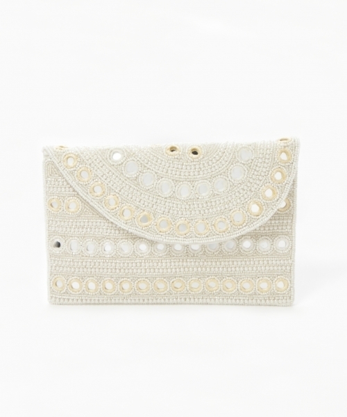 A part by（アパートバイ）の「ビーズポシエット 793308（クラッチバッグ・レディース・ホワイト系その他/ベージュ系その他・FREE）」の2枚目の写真