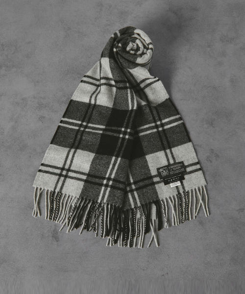 Johnstons of Elgin（ジョンストンズオブエルガン）の「【別注】＜JOHNSTONS(ジョンストンズ)＞ CA チェックマフラー35×170 ◆（マフラー・メンズ・レッド/ライトグレー/ケリー・FREE）」の2枚目の写真