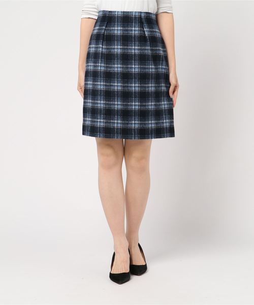 TRUDEA(トルディア)の「シャギーチェック タイトスカート(スカート・レディース・ホワイト/ライトグレー/ネイビー・SMALL/MEDIUM/LARGE)」の6枚目の写真