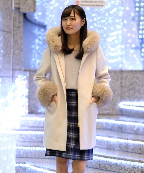 TRUDEA(トルディア)の「シャギーチェック タイトスカート(スカート・レディース・ホワイト/ライトグレー/ネイビー・SMALL/MEDIUM/LARGE)」の7枚目の写真