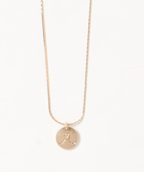 AMERICAN HOLIC(アメリカンホリック)の「イニシャルプレートネックレスGOLD(ネックレス・レディース・A/K/M/R/S/Y・FREE)」の1枚目の写真