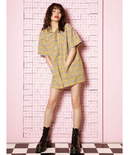 jouetie(ジュエティ)の「レースアップビジューブラウス(シャツ/ブラウス・レディース・パープル/イエロー/ミント・MEDIUM)」の16枚目の写真