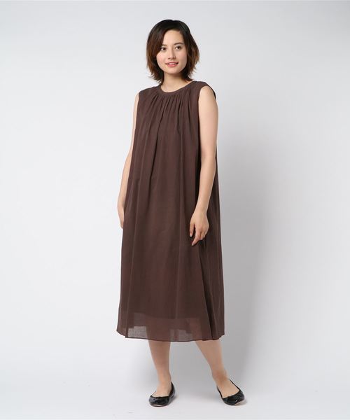 ottilie（オティーリエ）の「ネックギャザーノースリーブワンピース