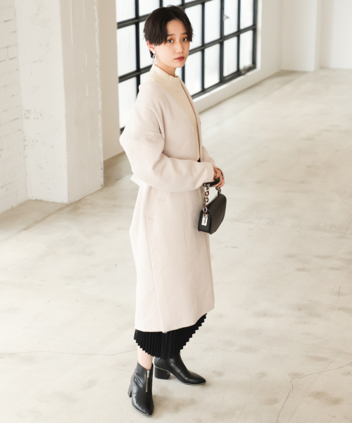 PAGEBOY(ページボーイ)の「ZIPスリットノーカラーコート(ダウンジャケット/コート・レディース・ブラック/ダークブラウン/グレイッシュベージュ/ダークパープル・SMALL/MEDIUM)」の18枚目の写真