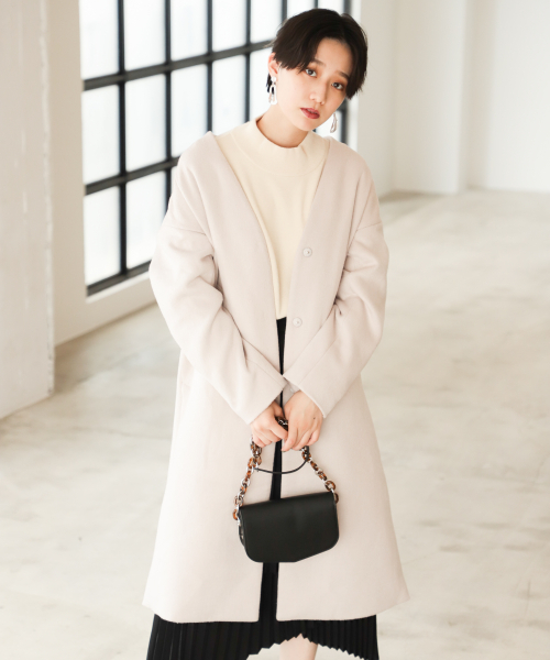 PAGEBOY(ページボーイ)の「ZIPスリットノーカラーコート(ダウンジャケット/コート・レディース・ブラック/ダークブラウン/グレイッシュベージュ/ダークパープル・SMALL/MEDIUM)」の10枚目の写真