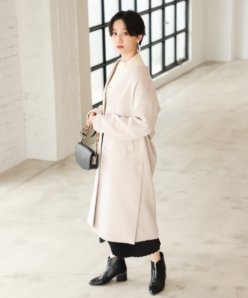 PAGEBOY(ページボーイ)の「ZIPスリットノーカラーコート(ダウンジャケット/コート・レディース・ブラック/ダークブラウン/グレイッシュベージュ/ダークパープル・SMALL/MEDIUM)」の5枚目の写真