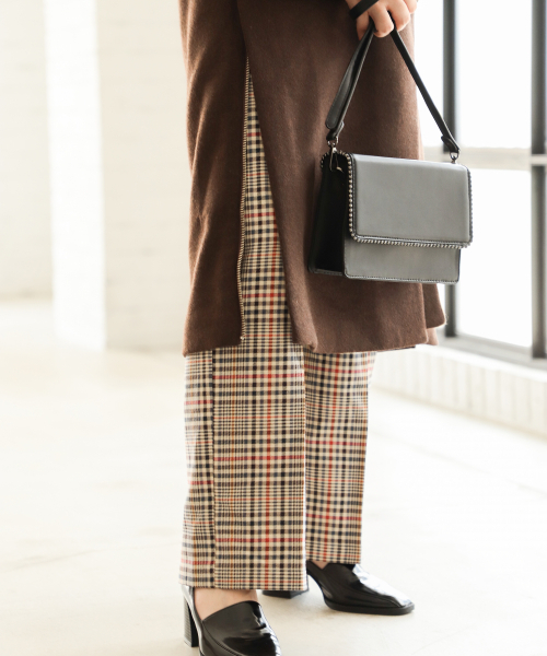 PAGEBOY(ページボーイ)の「ZIPスリットノーカラーコート(ダウンジャケット/コート・レディース・ブラック/ダークブラウン/グレイッシュベージュ/ダークパープル・SMALL/MEDIUM)」の16枚目の写真